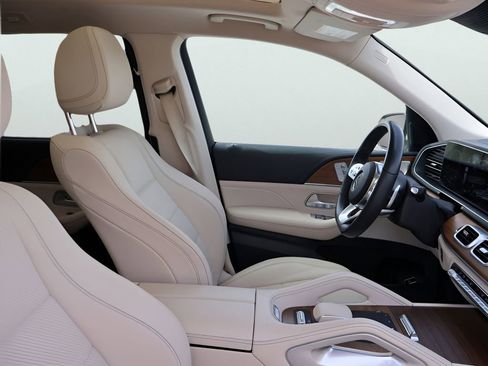 Used 2022 Mercedes-Benz GLS 450 4MATIC image 8