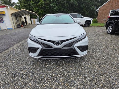 Used 2024 Toyota Camry XSE FWD image 2