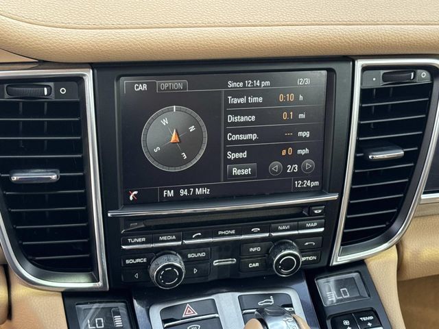 Used 2014 Porsche Panamera S RWD image 11