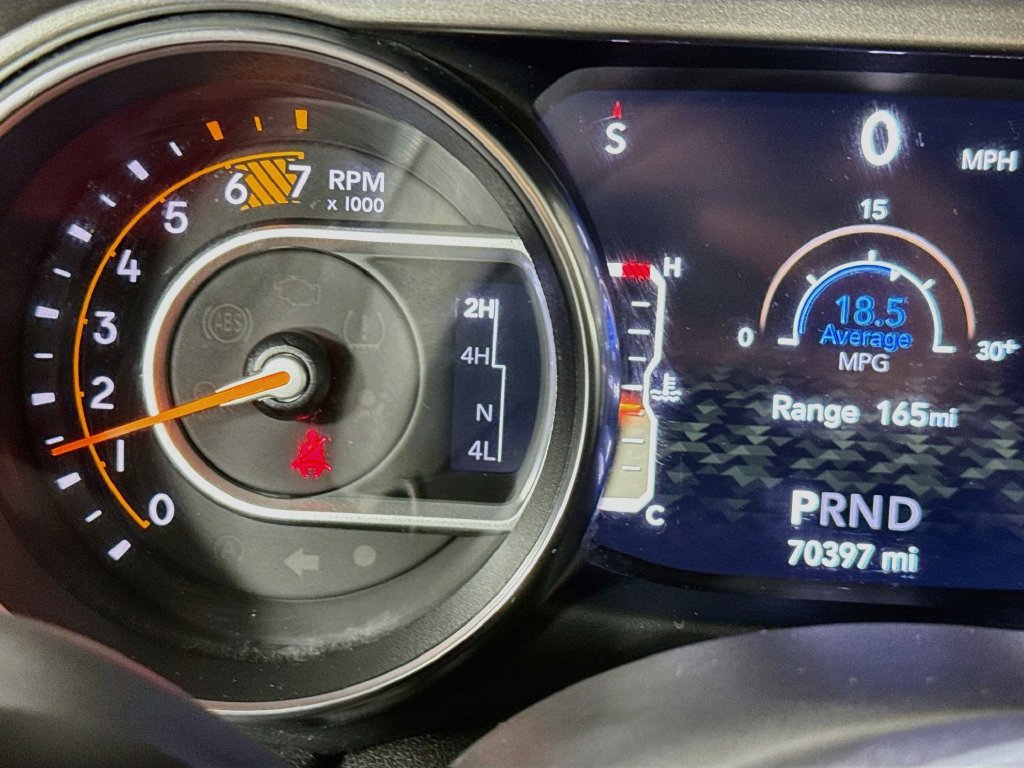 Used 2019 Jeep Wrangler Unlimited Sahara AWD/4WD image 15
