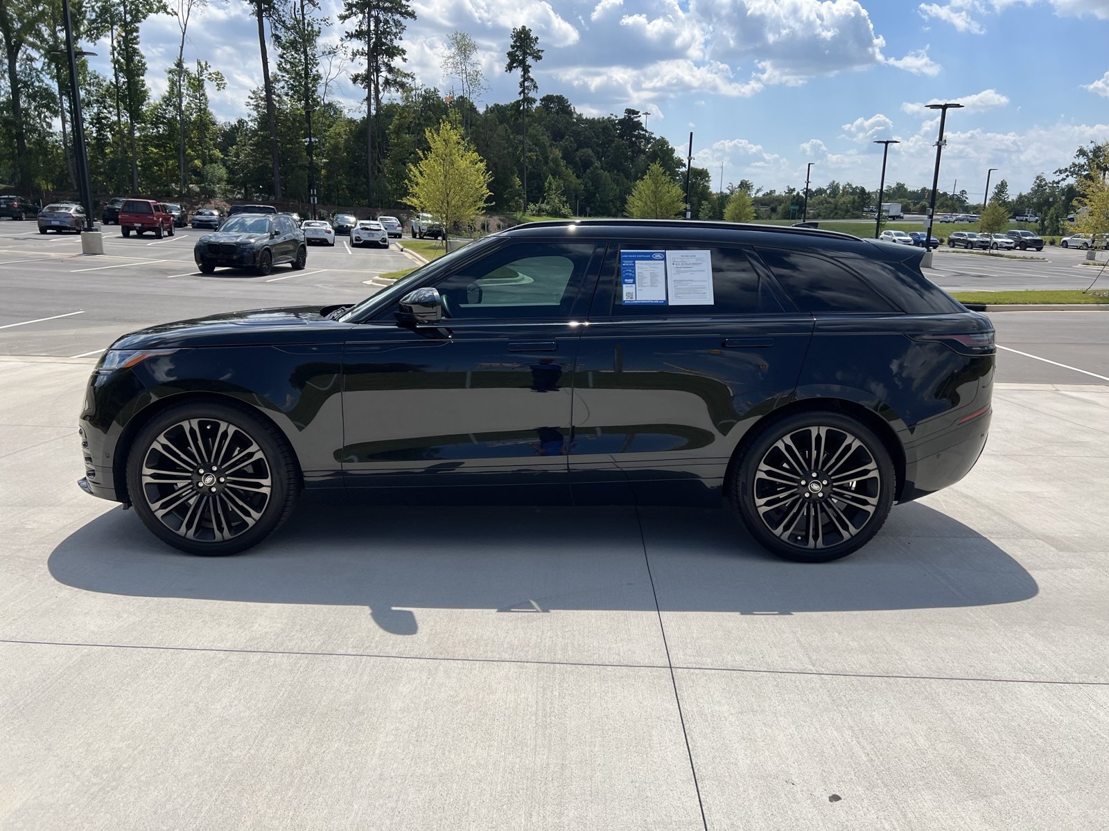Used 2026 Land Rover Range Rover Velar Dynamic SE AWD/4WD image 5