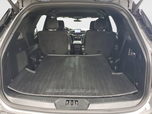 Used 2023 Ford Explorer ST-Line w/ Class IV Trailer Tow Package RWD image 10