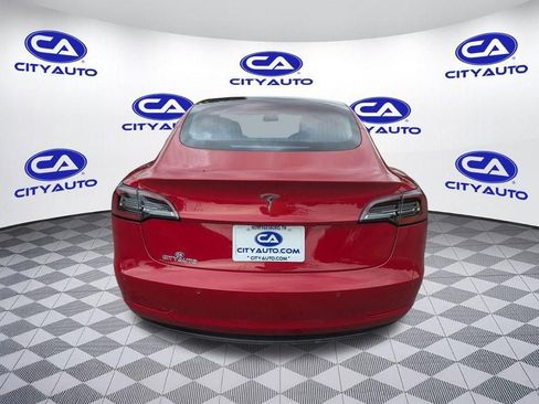 Used 2018 Tesla Model 3 Mid Range image 9
