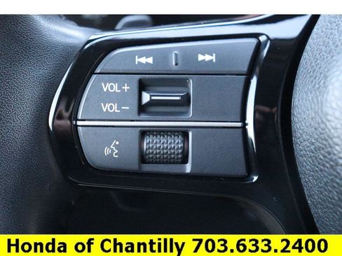 Used 2024 Honda Pilot Elite image 12