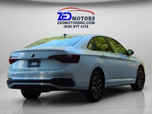 Used 2024 Volkswagen Jetta S image 5