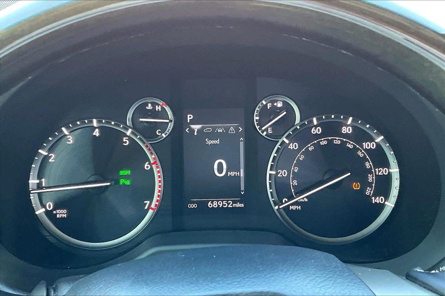 Used 2020 Lexus GX 460 Premium w/ Premium Package AWD/4WD image 17