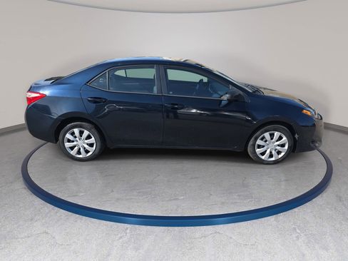 Used 2017 Toyota Corolla L image 4