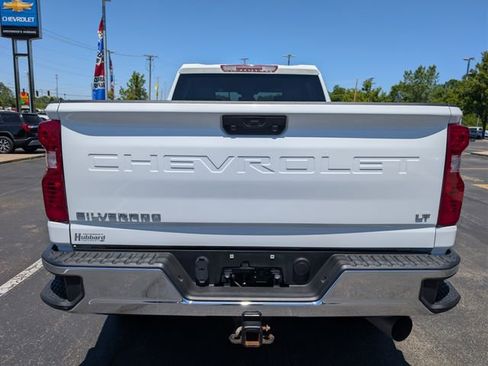Used 2024 Chevrolet Silverado 3500 LT w/ Convenience Package AWD/4WD image 4