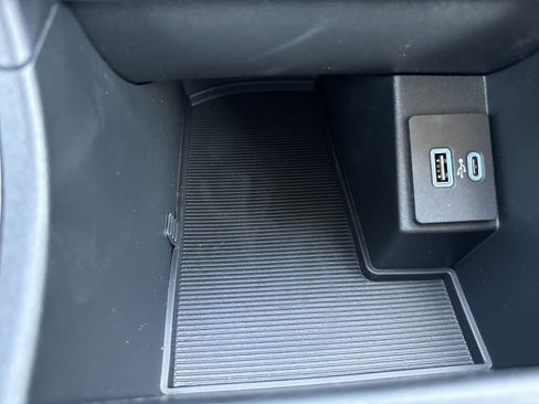 New 2024 Ford Edge SE w/ Black Appearance Package image 26