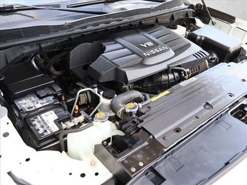 Used 2018 Nissan Titan S AWD/4WD image 30