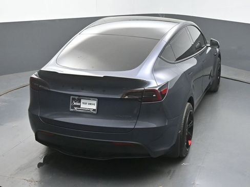 Used 2023 Tesla Model Y Long Range AWD/4WD image 40