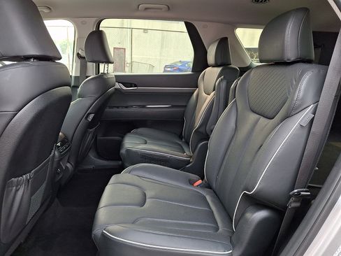 Certified 2024 Hyundai Palisade SEL FWD image 10