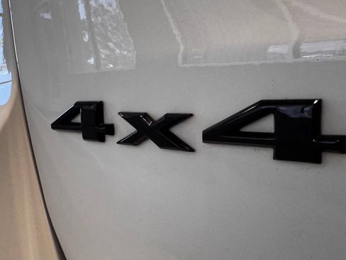 Used 2021 Jeep Grand Cherokee Laredo X AWD/4WD image 7