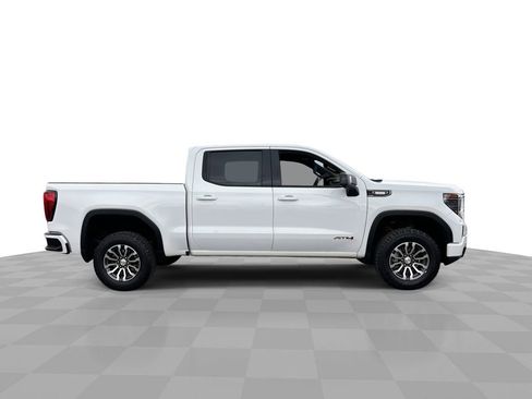 Used 2022 GMC Sierra 1500 AT4 w/ Technology Package image 2