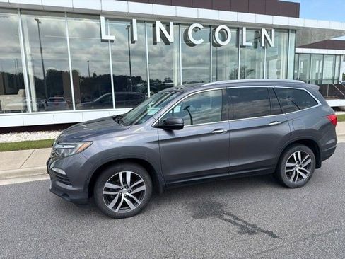 Used 2016 Honda Pilot Elite image 4