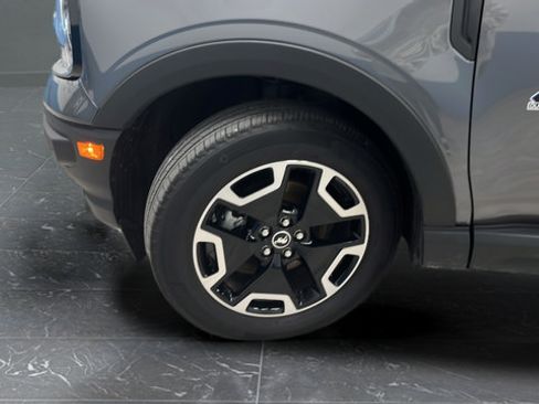 Used 2023 Ford Bronco Sport Outer Banks w/ Tech Package AWD/4WD image 36
