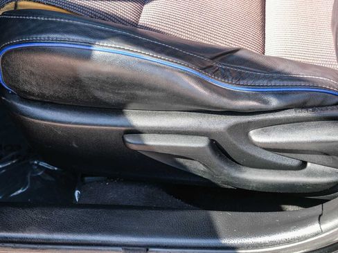 Used 2018 Toyota Corolla SE w/ Carpet Mat Package (TMS) FWD image 25