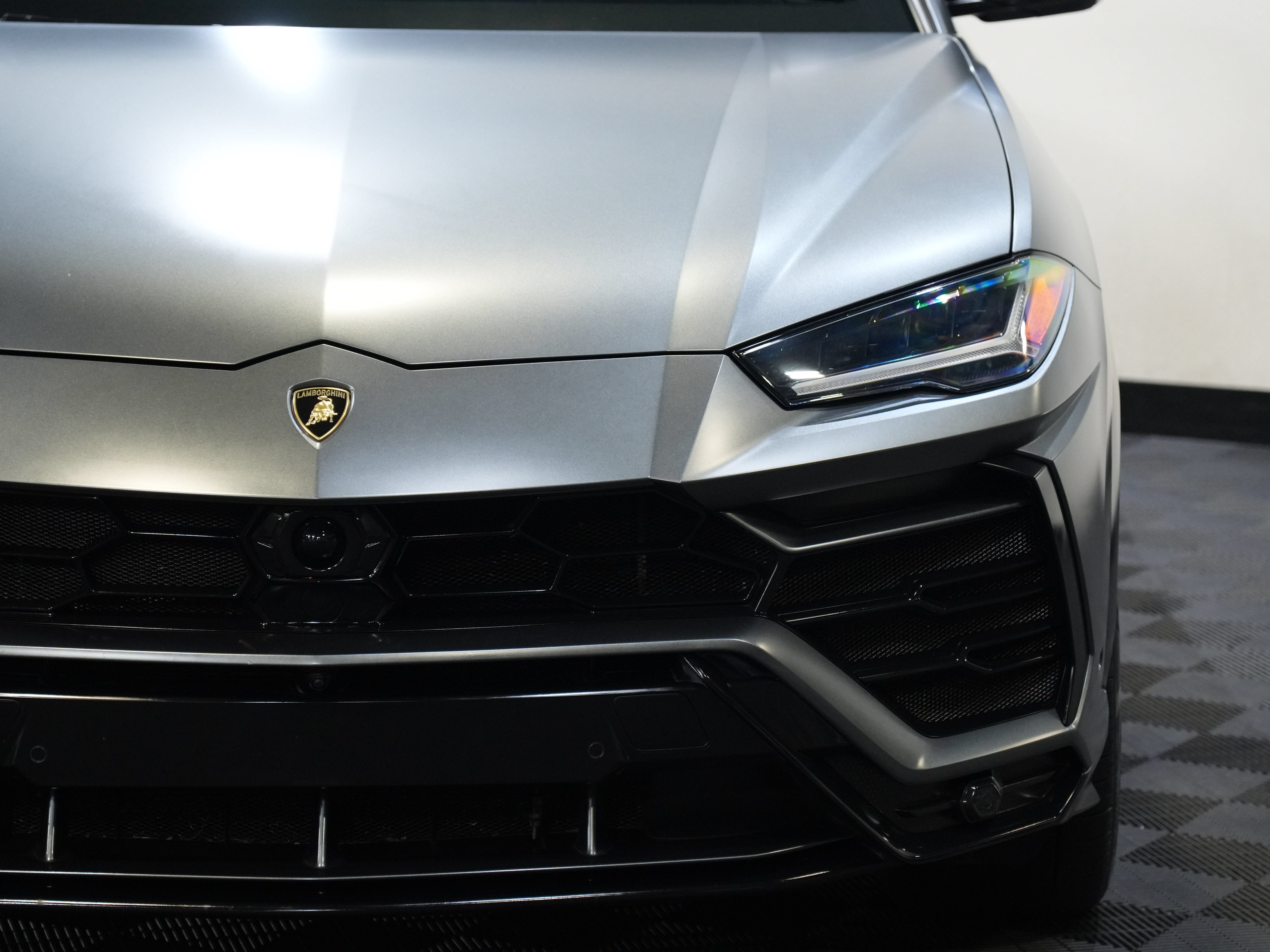 Used 2019 Lamborghini Urus AWD/4WD image 10