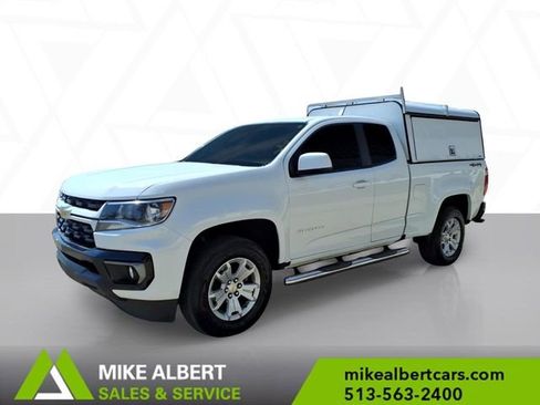 Used 2022 Chevrolet Colorado LT w/ Safety Package AWD/4WD image 3