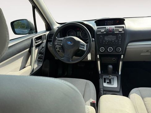 Used 2014 Subaru Forester 2.5i Premium w/ All-Weather Package AWD/4WD image 11