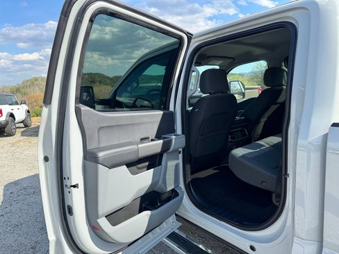 New 2026 Ford F250 XLT w/ FX4 Off-Road Package image 12