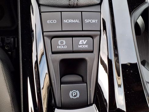 New 2026 Toyota Camry XLE FWD image 18