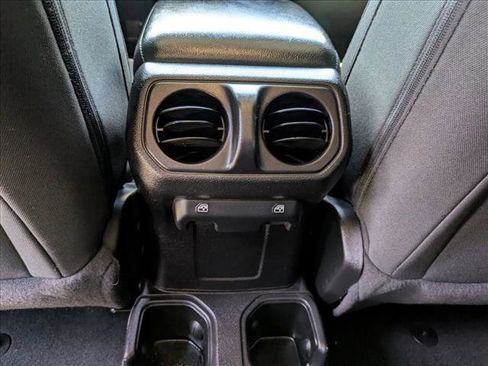 Used 2020 Jeep Wrangler Unlimited Sport S AWD/4WD image 16