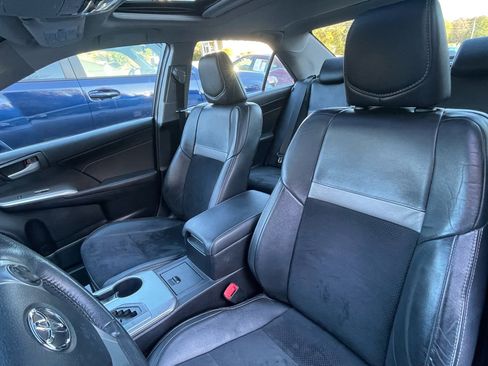 Used 2014 Toyota Camry SE image 17