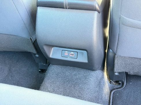 Used 2024 Nissan Altima 2.5 SV FWD image 37