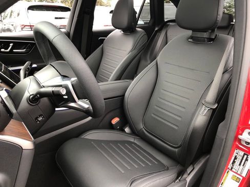 New 2026 Mercedes-Benz GLC 300 4MATIC image 32