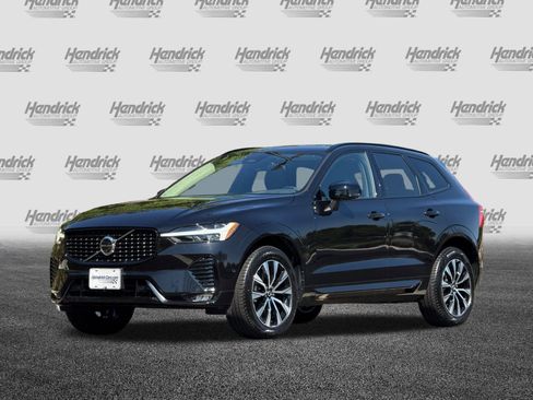 Used 2025 Volvo XC60 B5 Plus image 9