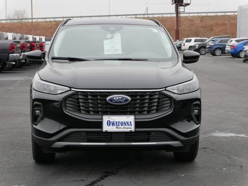 New 2026 Ford Escape SE image 2