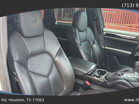 Used 2017 Porsche Cayenne Platinum Edition AWD/4WD image 44