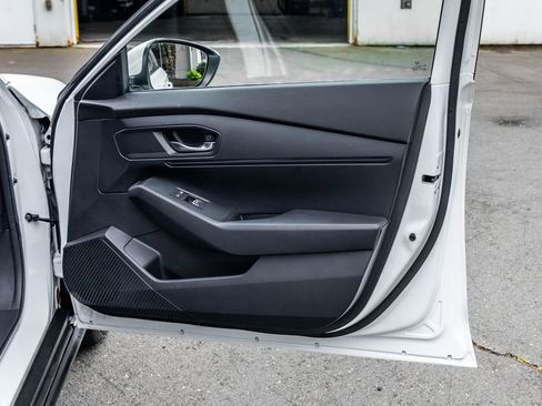 Used 2023 Honda Accord LX image 17