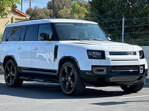 Used 2025 Land Rover Defender 130 X-Dynamic SE AWD/4WD image 7