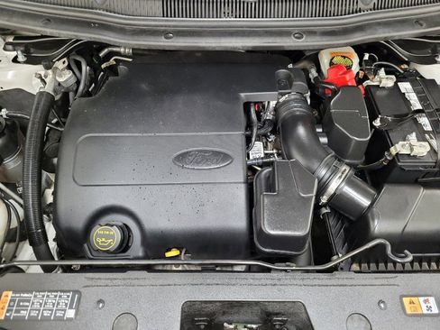 Used 2016 Ford Explorer XLT w/ Equipment Group 202A image 30