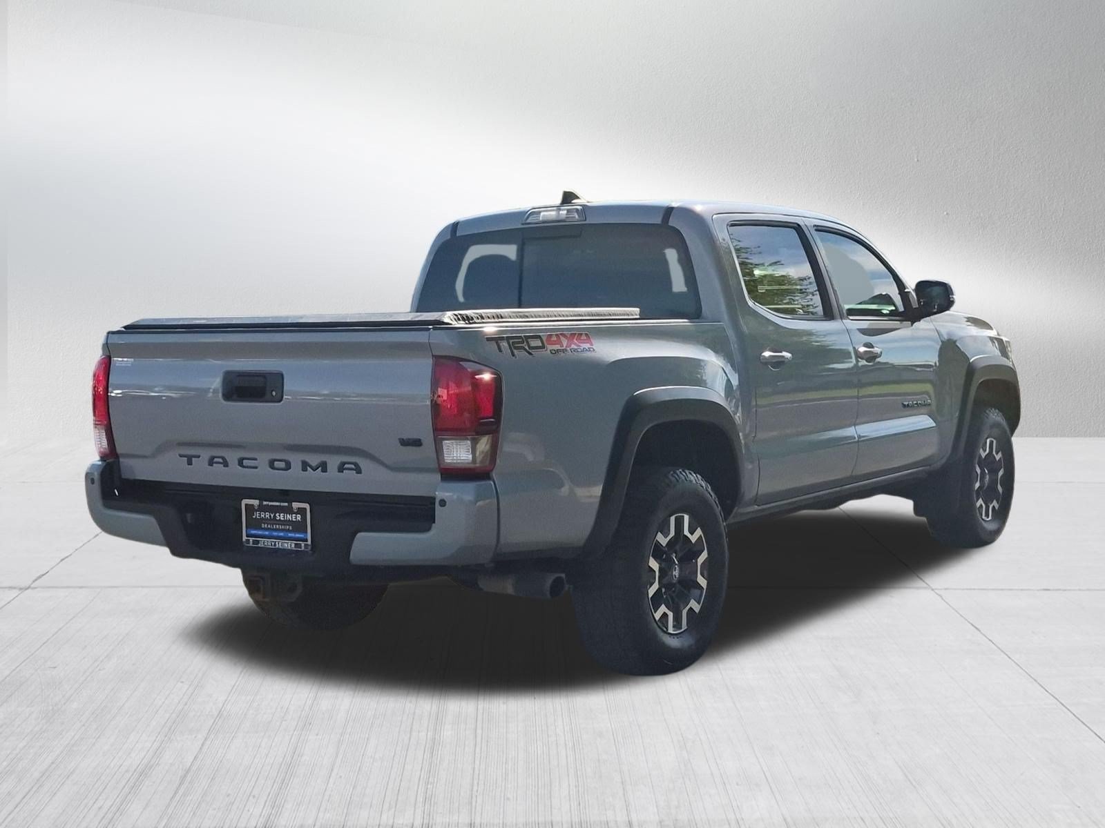 Used 2019 Toyota Tacoma TRD Off-Road w/ TRD Premium Off Road Package AWD/4WD image 5