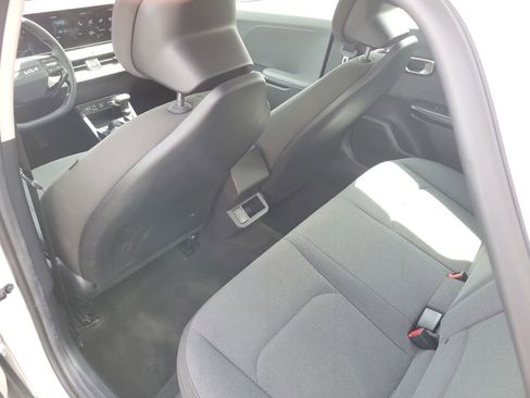 Used 2025 Kia K4 FWD image 15