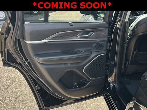 Used 2023 Jeep Grand Cherokee 30th Anniversary image 23