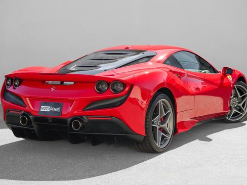 Used 2022 Ferrari F8 Tributo RWD image 3