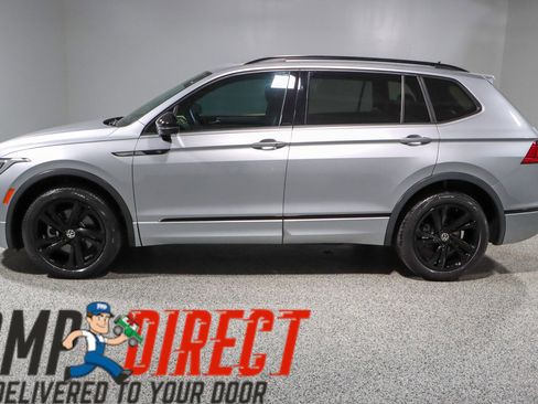 Used 2023 Volkswagen Tiguan SE R-Line FWD image 10