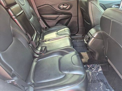 Used 2017 Jeep Cherokee High Altitude AWD/4WD image 26