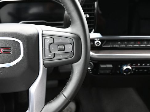 Used 2025 GMC Sierra 1500 SLT RWD image 18