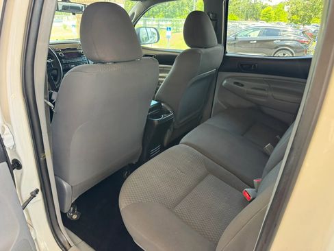 Used 2012 Toyota Tacoma PreRunner w/ Convenience Pkg RWD image 16