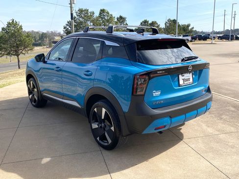 Used 2025 Nissan Kicks SR w/ Interior Electronics Package image 4