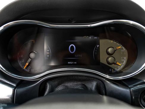 Used 2018 Jeep Grand Cherokee Trailhawk w/ Trailhawk Luxury Group image 16