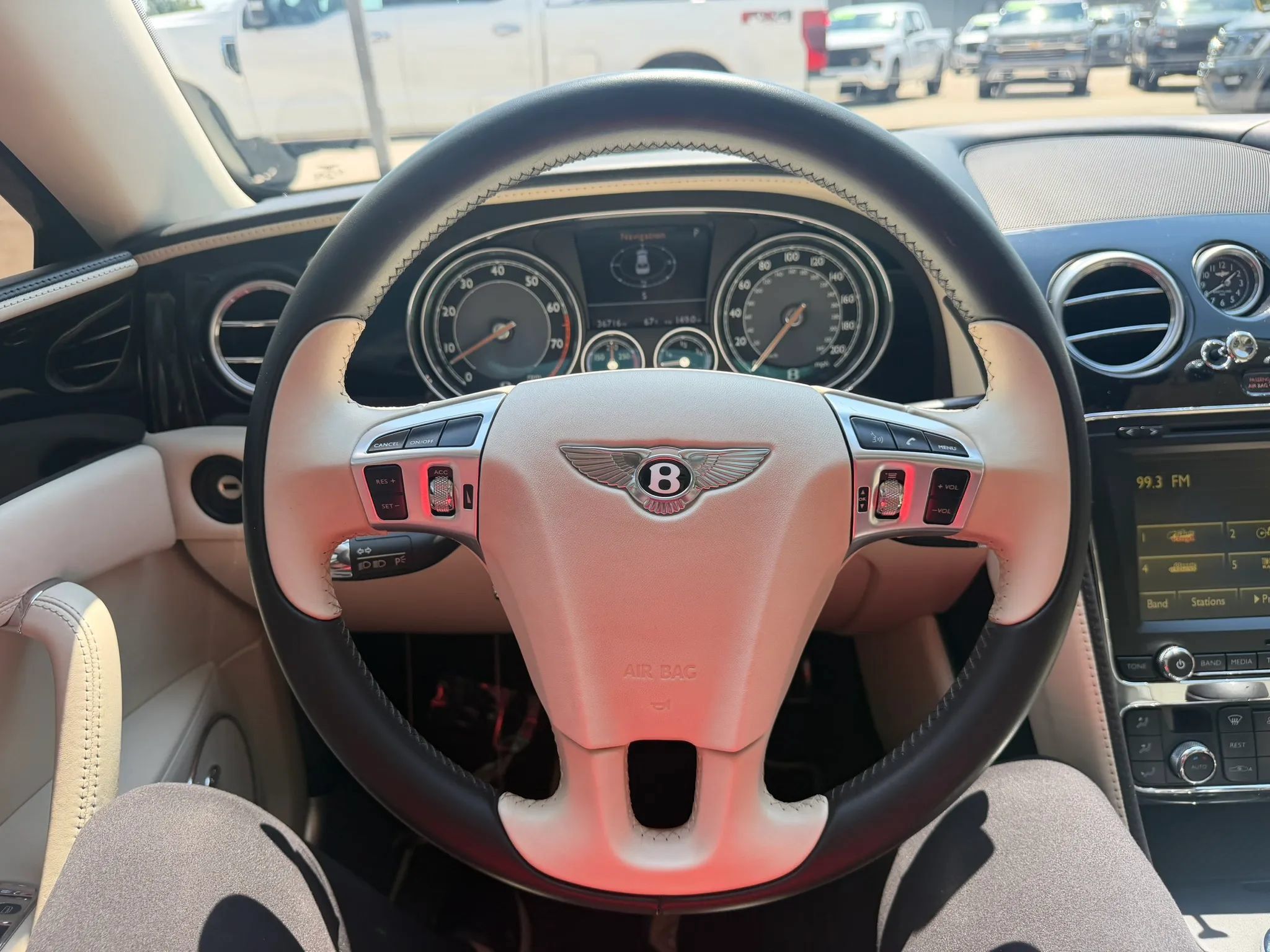 Used 2015 Bentley Flying Spur V8 AWD/4WD image 19