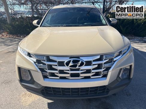 Used 2024 Hyundai Santa Cruz SE image 2