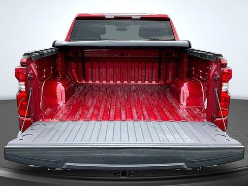 Used 2023 Chevrolet Silverado 1500 LT w/ Z71 Off-Road Package AWD/4WD image 5