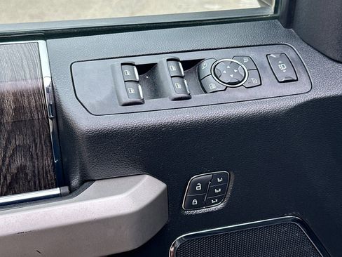 Used 2021 Ford F250 Lariat AWD/4WD image 13